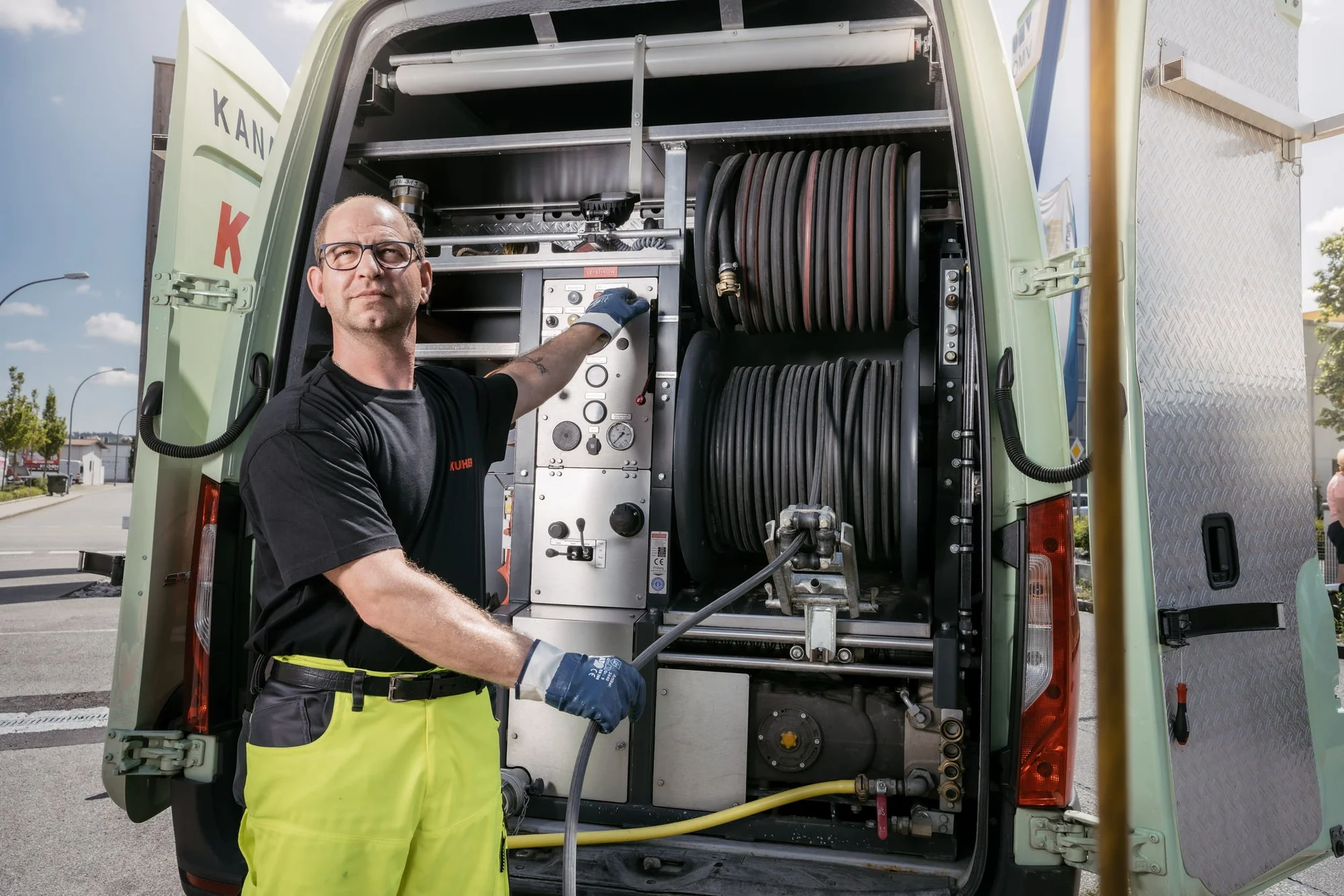 Rohrreinigung bei verstopftem Abfluss und Toilette